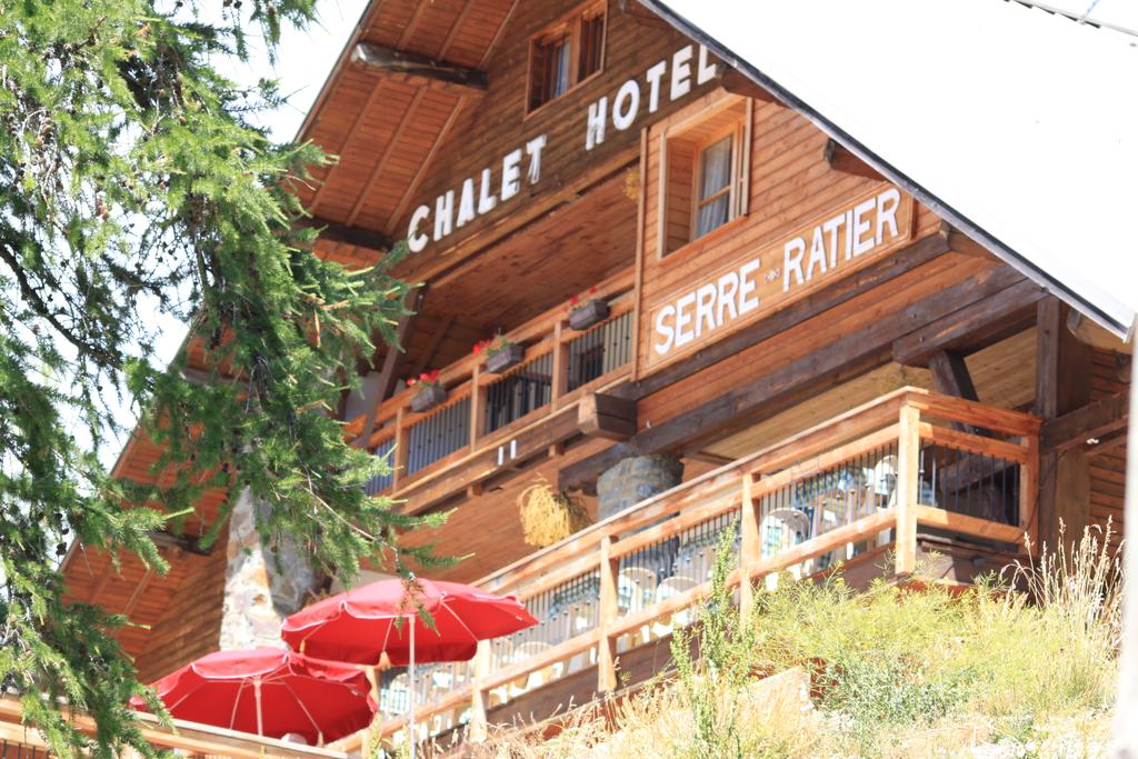 Chalet hotel serre ratier
