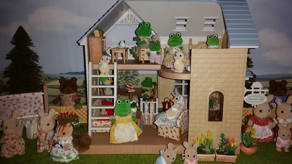 Sylvanian bramble cottage
