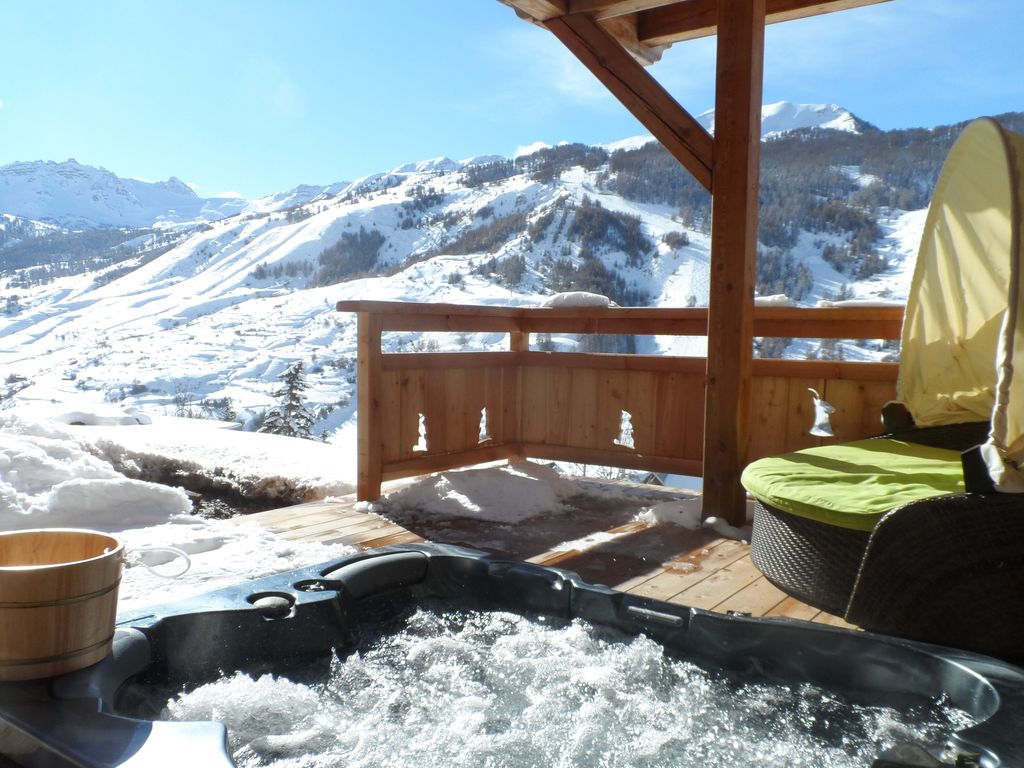Chalet avec jacuzzi privatif