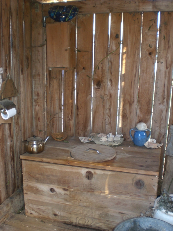 Cabane de jardin toilette
