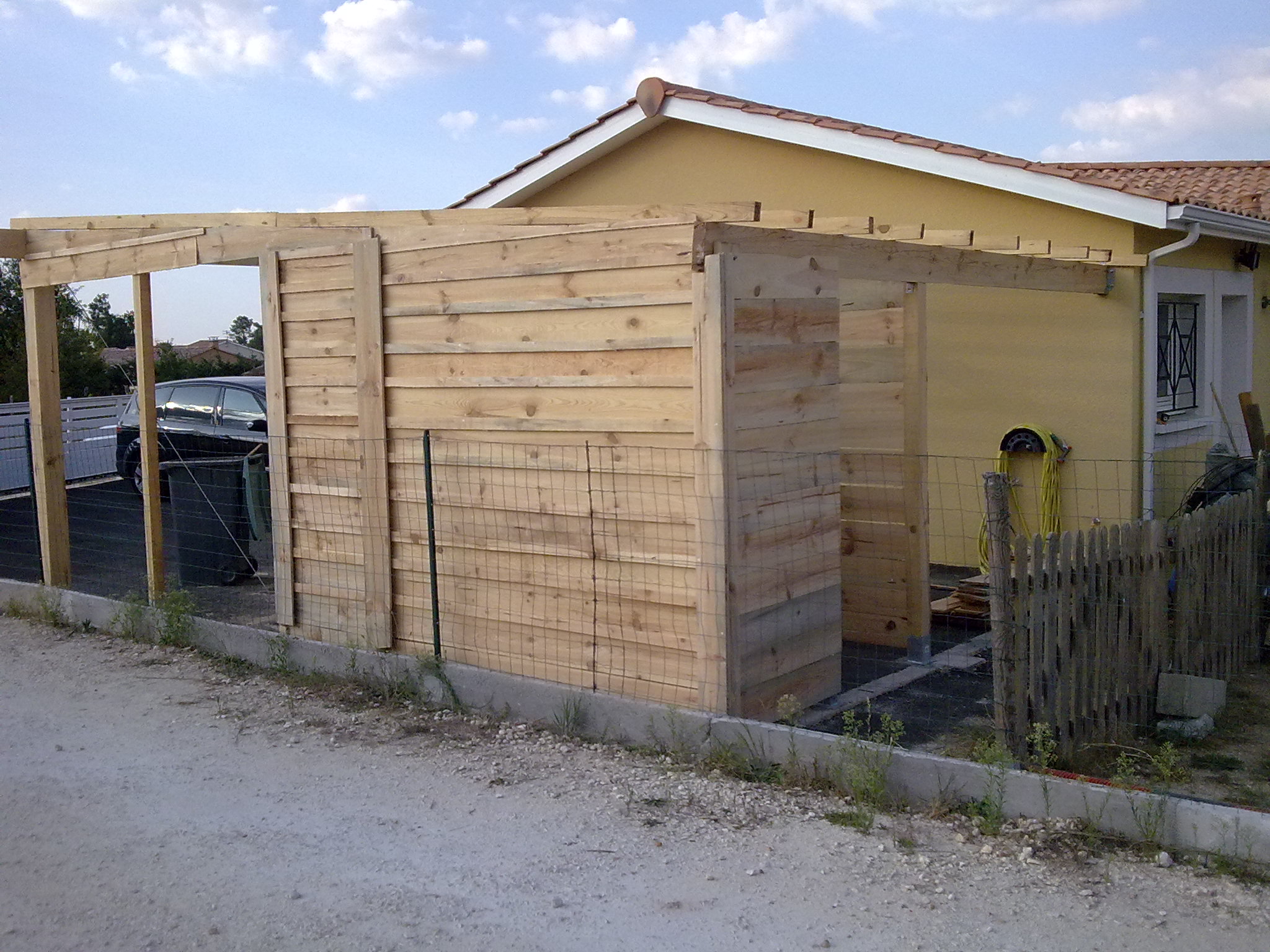 Abri de jardin en volige
