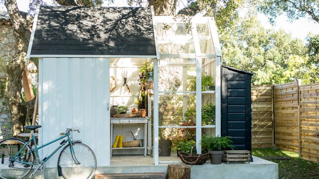 Cabane de jardin bord de mer
