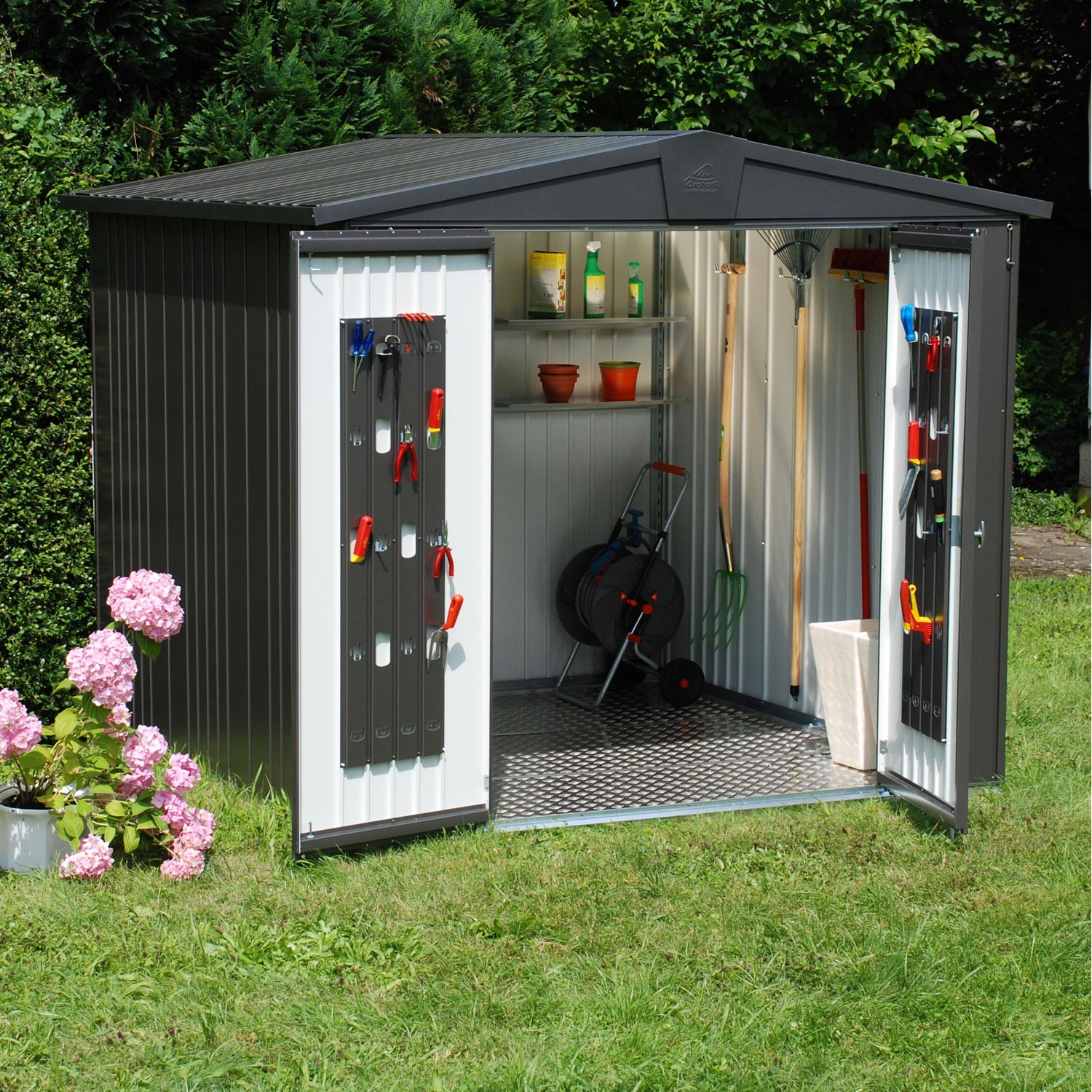 Abri de jardin en métal 4.8 m2
