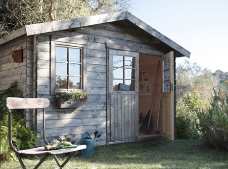 Quelle peinture pour cabane de jardin
