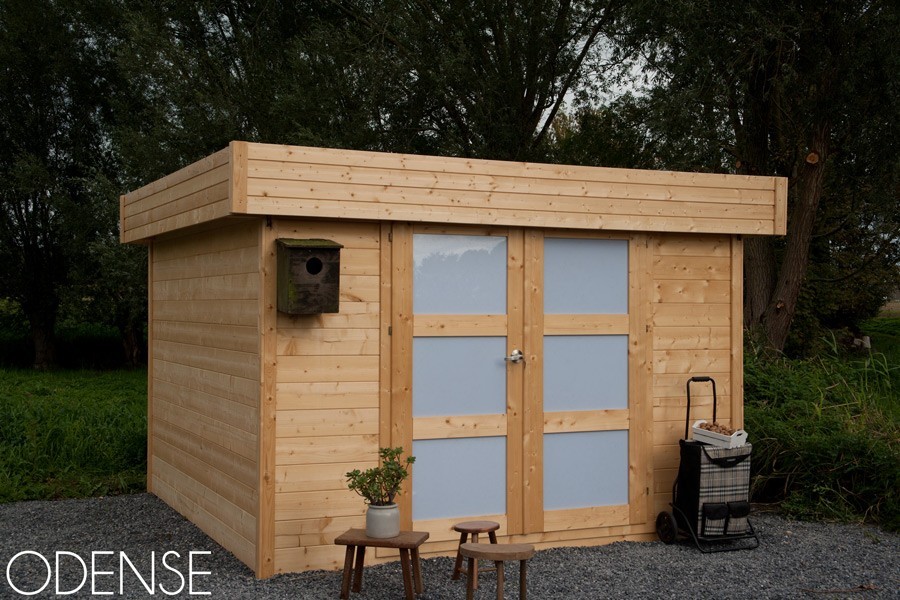 Abri de jardin 9m2 interieur
