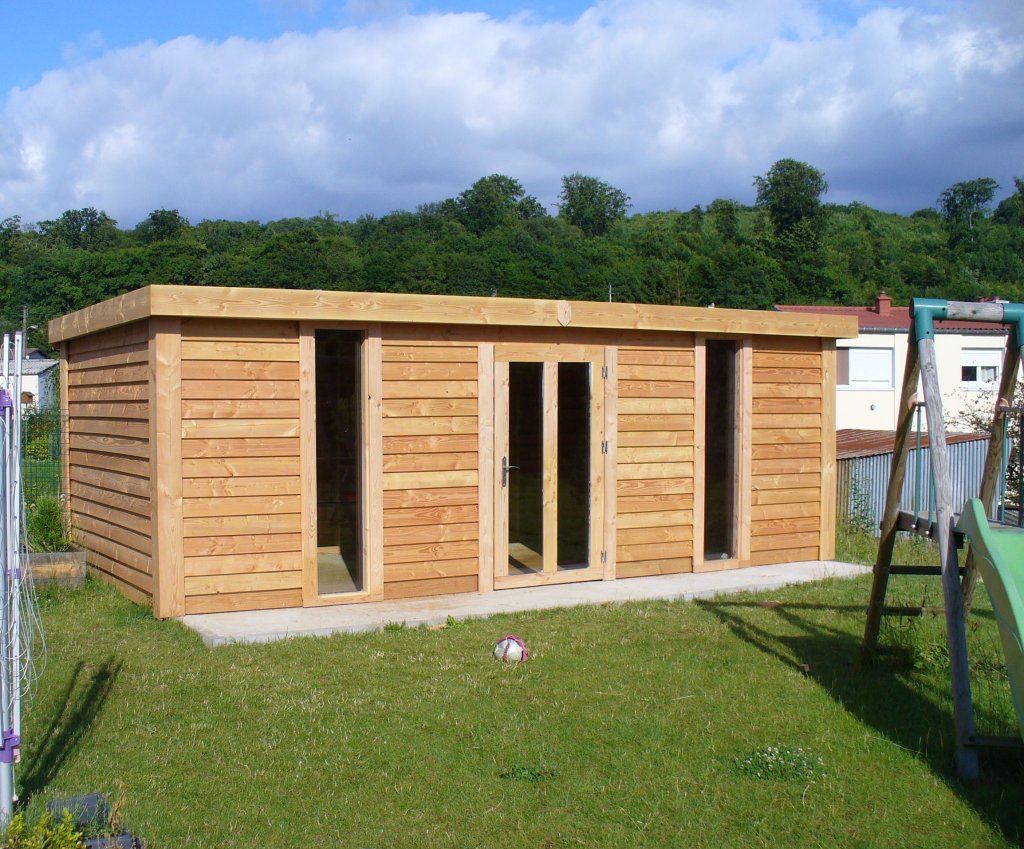 Abri de jardin beton aspect bois
