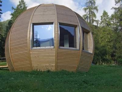 Cabane de jardin toit arrondi
