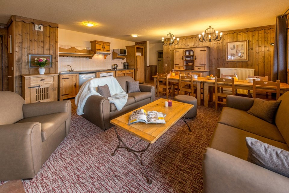 Chalet altitude arc 2000
