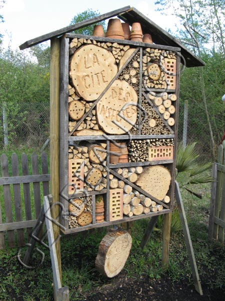 Cabane de jardin nature et decouverte

