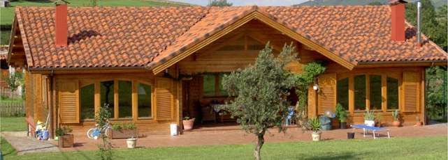 Chalet montagne enneigé
