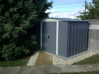 Abri jardin arrow
