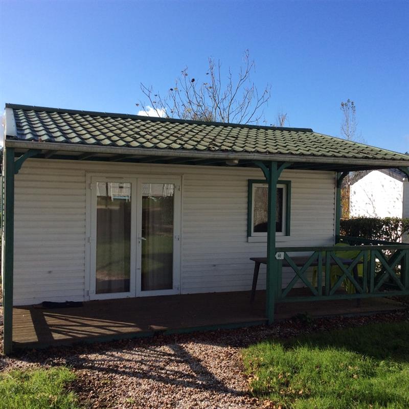 Chalet bois frais marais