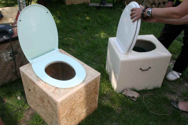 Cabane wc jardin
