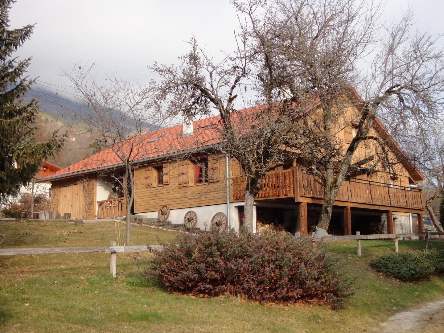 Chalet thones