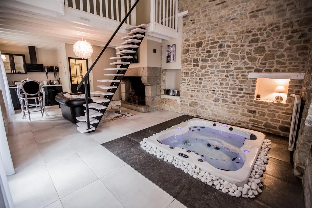 Chalet avec cheminee et jacuzzi