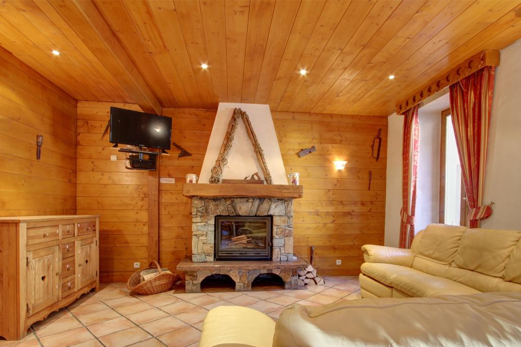 Le chalet joly brides les bains