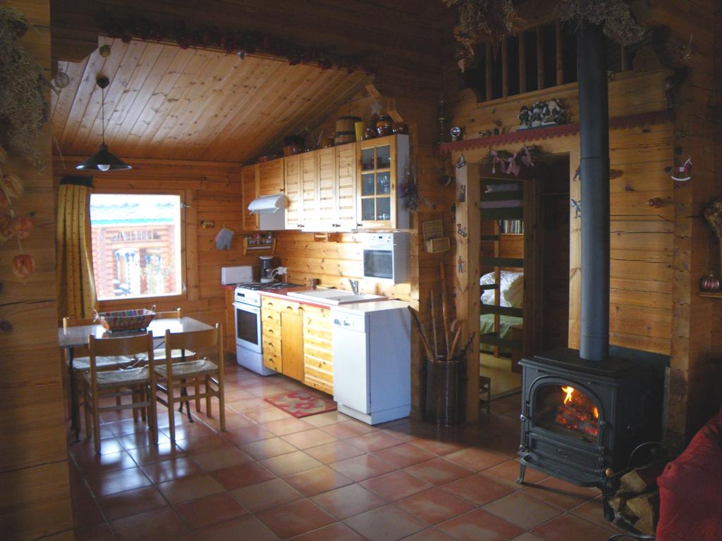 Chalet rouge sorbier font romeu