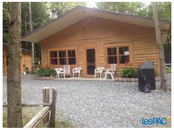 Chalet en bois rond a louer
