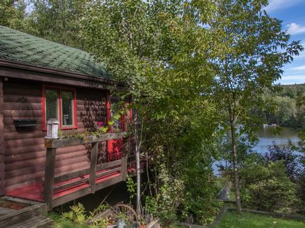 Chalet bord de l'eau