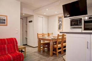 Le grand chalet nexity brides les bains