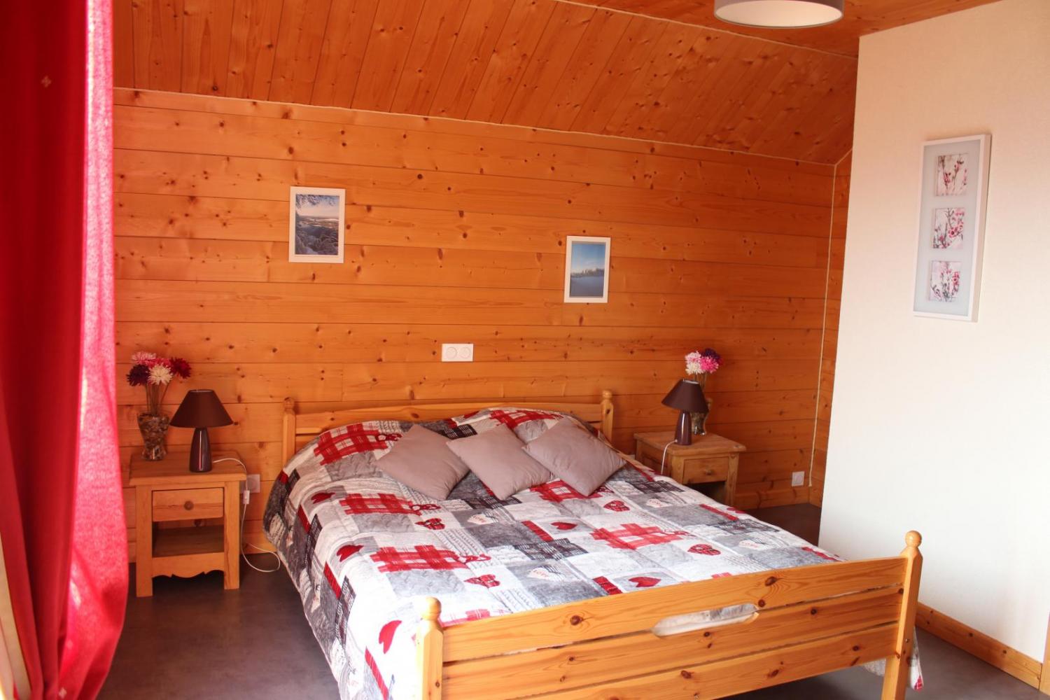 Chalet emeraude foncine le haut