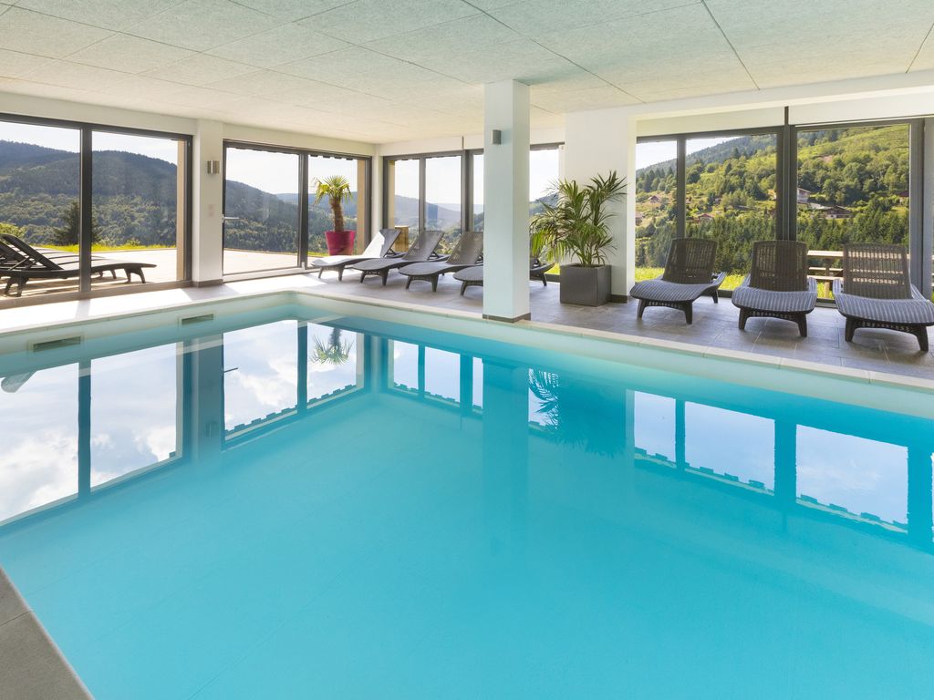 Chalet avec piscine intérieure vosges