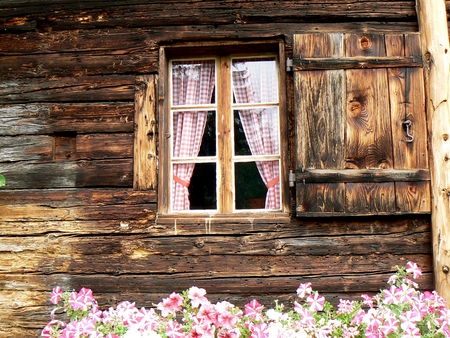 Fenetre chalet montagne