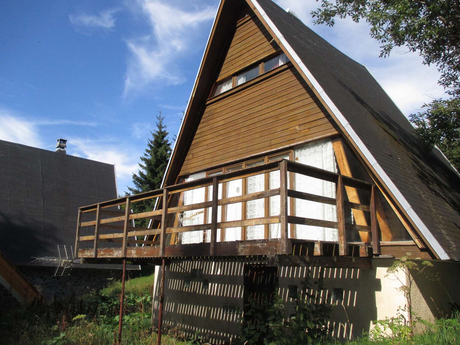 Chalet super besse a vendre