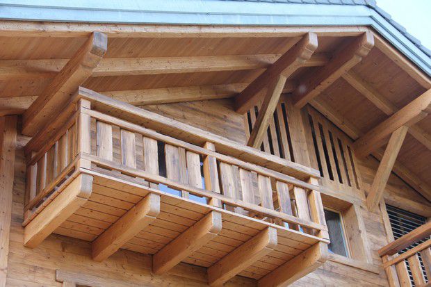 Balcon chalet bois