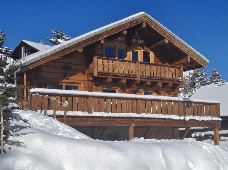 Chalet pied des pistes 12 personnes