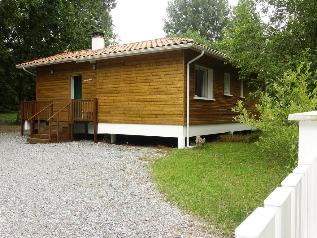 Chalet cote lac castets