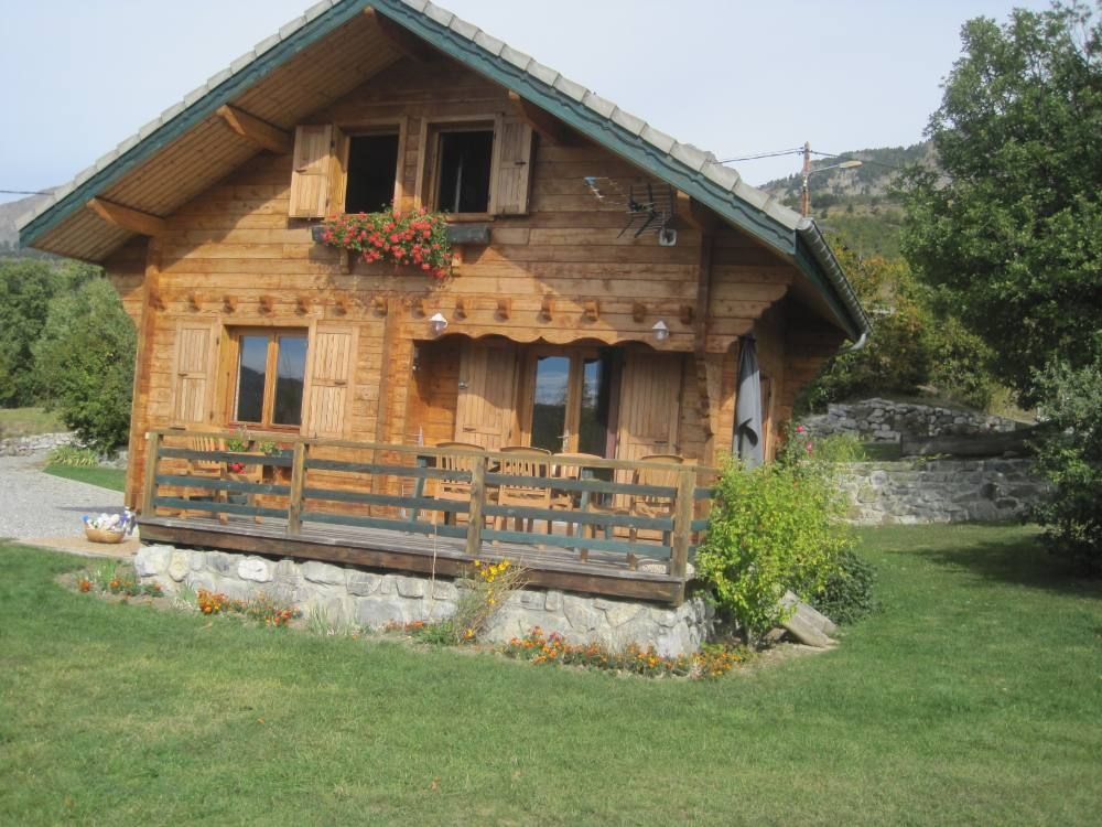 Location chalet chorges les bertrands