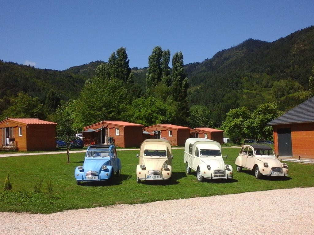 Camping chalet du lac belcaire