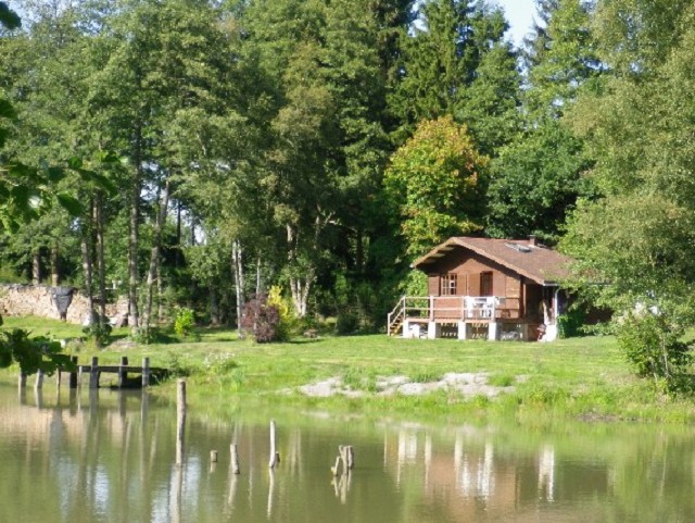 Chalet avec etang a vendre dans la somme