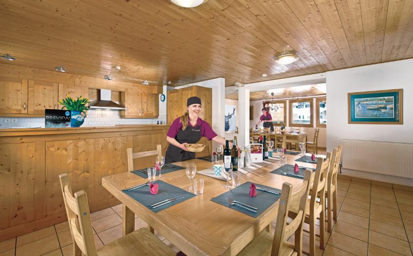 Chalet monet