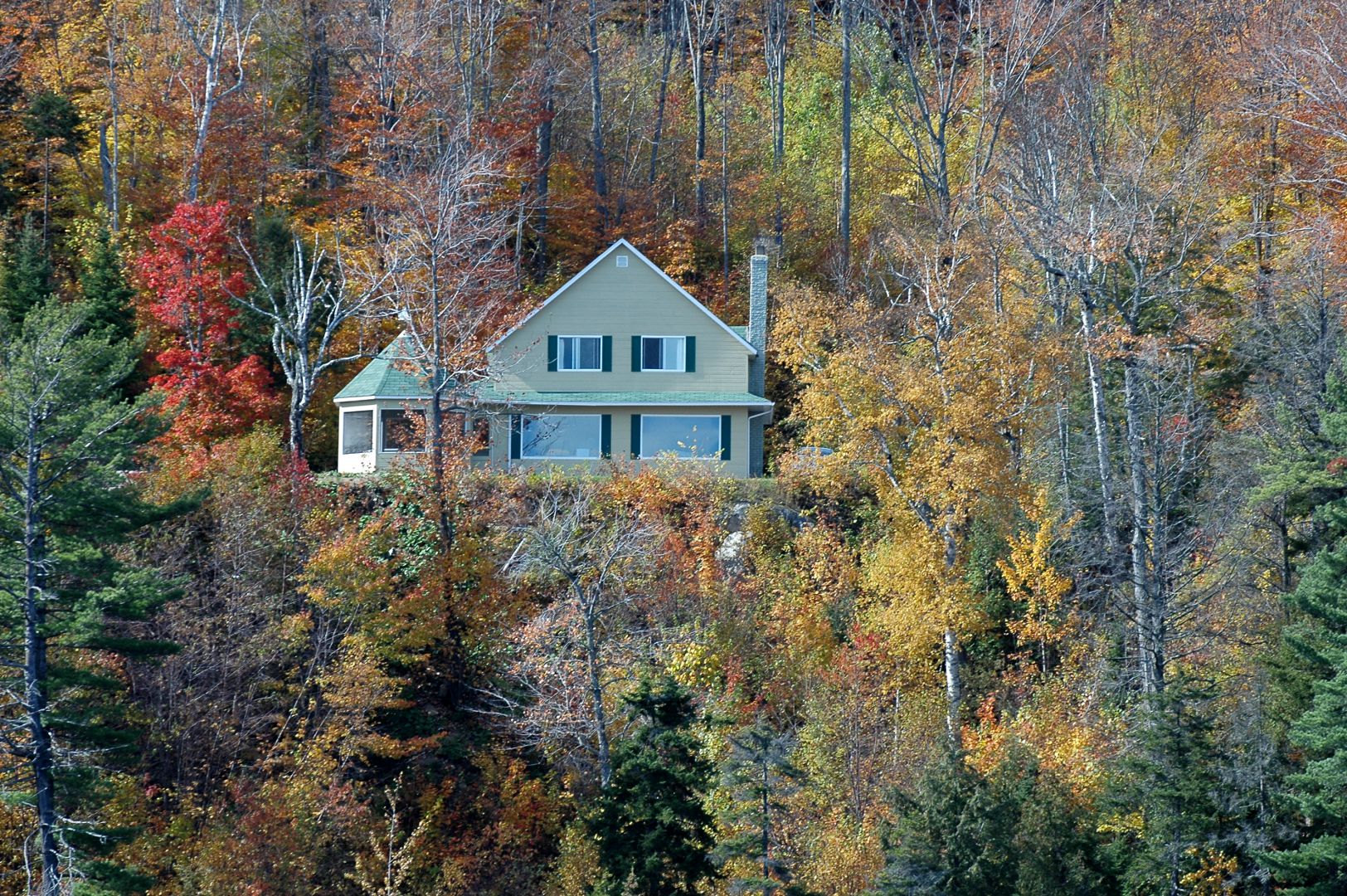 Lac à l'eau claire chalet