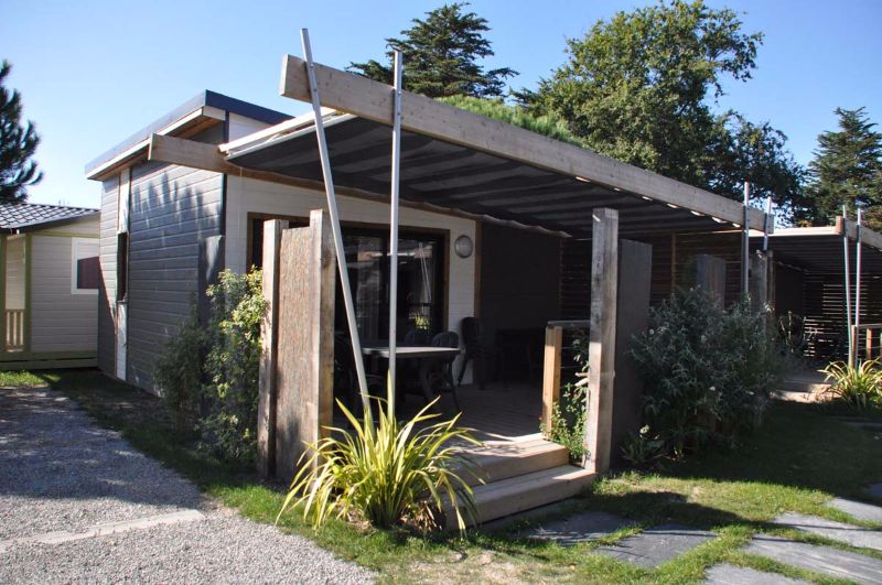 Chalet bord de l eau