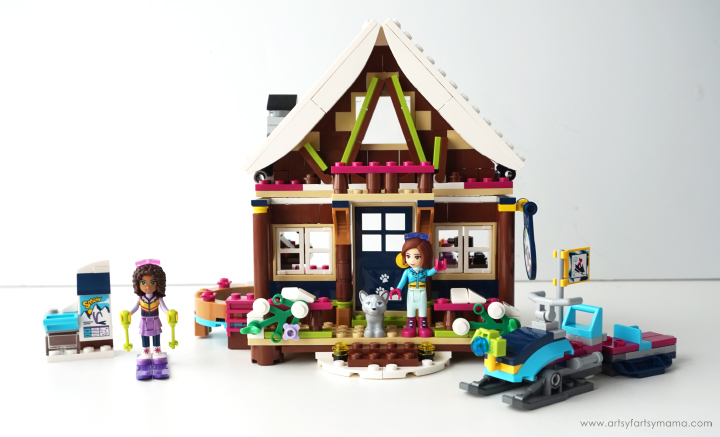 Lego chalet ski