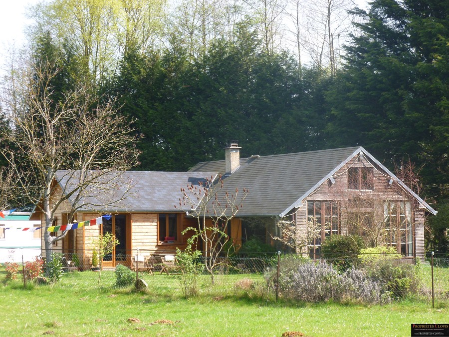 Chalet avec etang a vendre