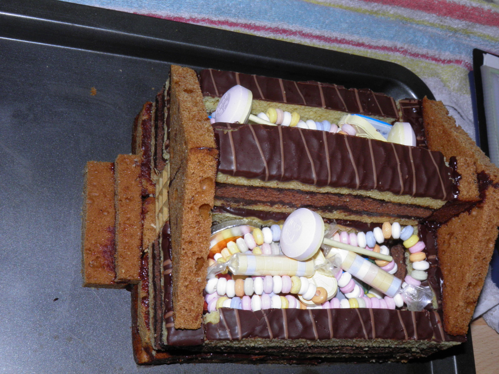 Chalet du pere noel en gateau