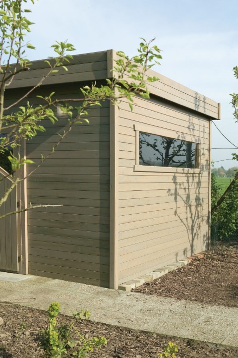 Peindre un chalet de jardin