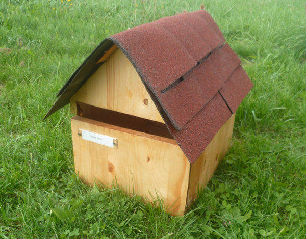 Boite aux lettres en bois forme chalet