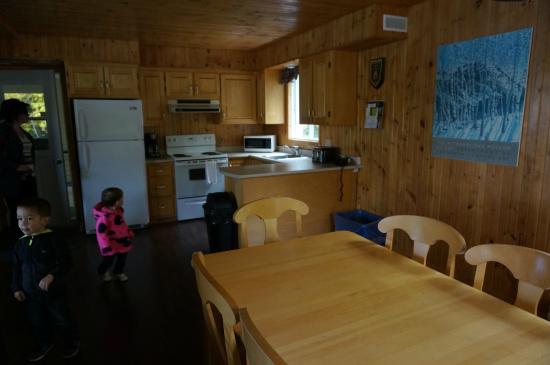 Lac à l'eau claire chalet