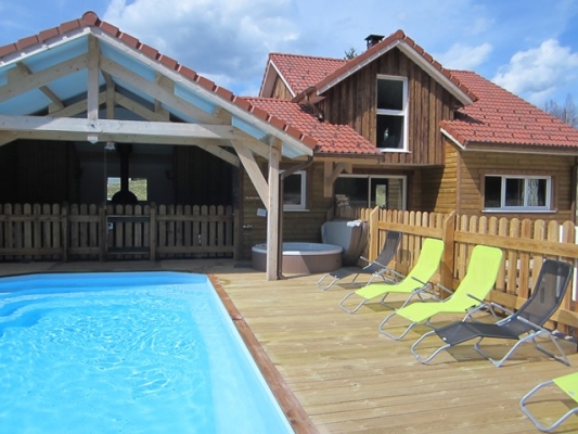 Chalet gerardmer piscine jacuzzi