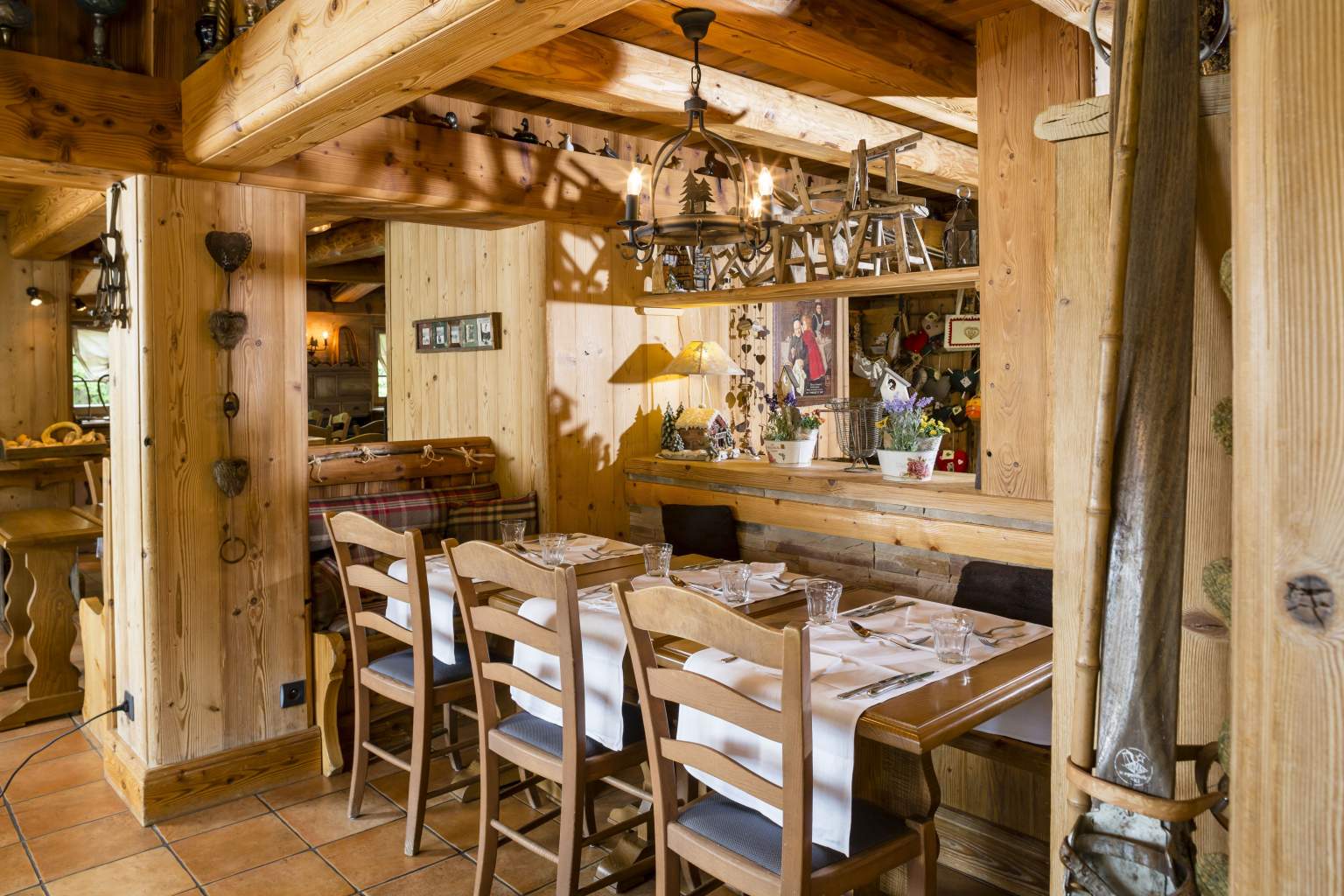Chalet collet