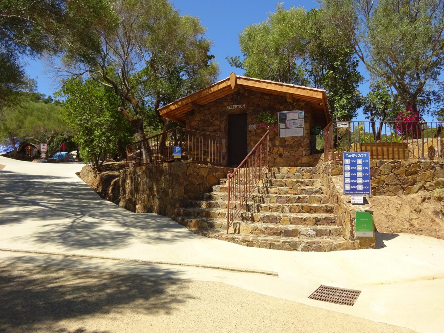 Camping chalet corse