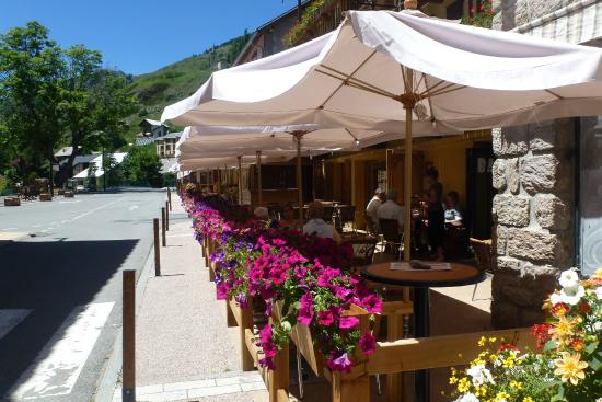 Chalet lanza abries