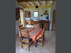 Gîte chalet les écureuils doucier