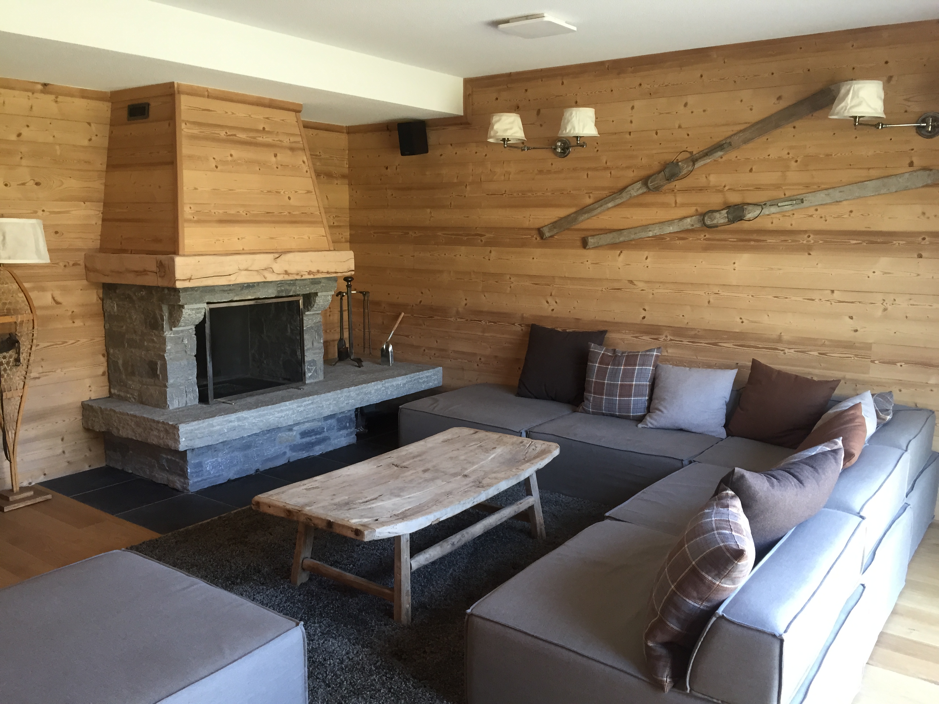 Cheminée bois chalet