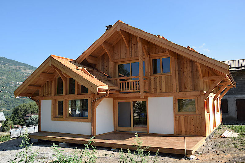 Petit chalet poteau poutre